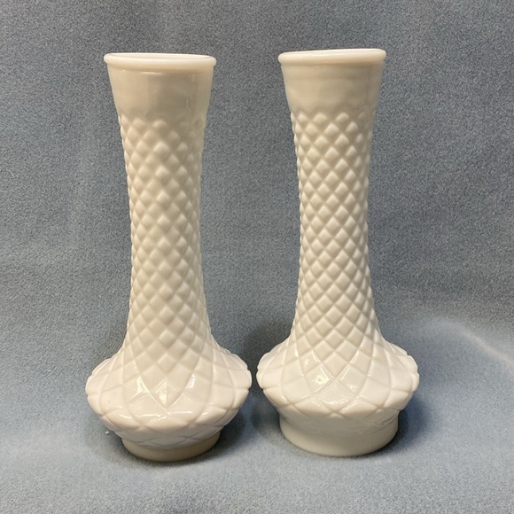 Vintage RANDALL White Milk Glass Bud Vase Diamond Embossed Bud Vases 9" (2) - Picture 2 of 13